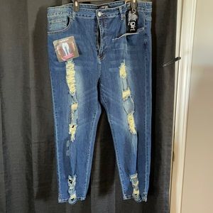 NWT - 24w - Covergirl distressed jeans
